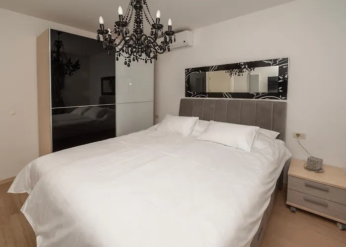 Lavanda Residence With Heated Pool Trogir Split