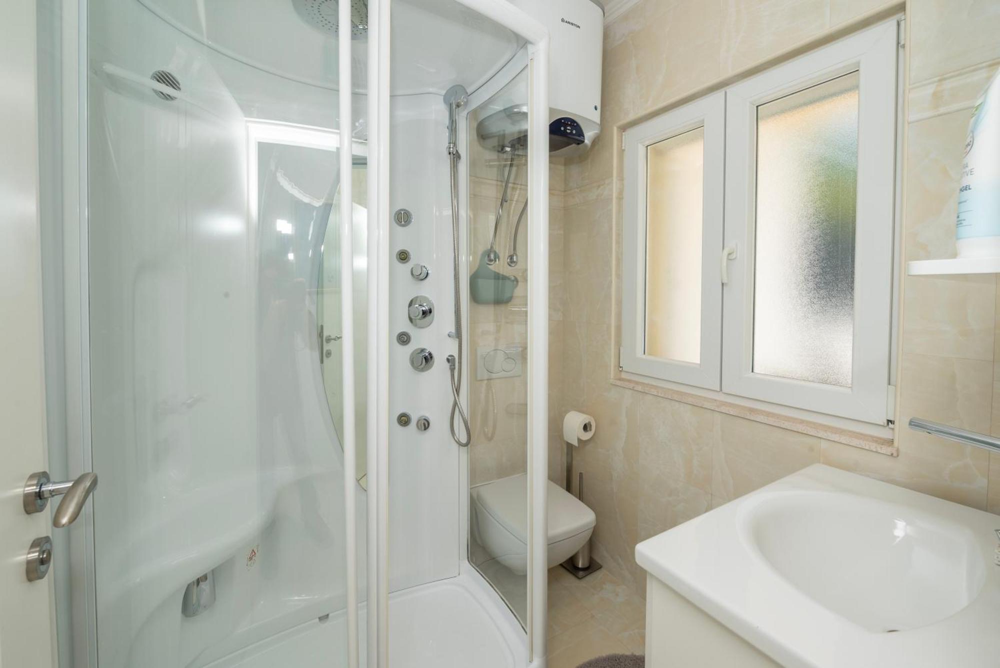 Lavanda Residence With Heated Pool Trogir Split * Donji Okrug (Ciovo)