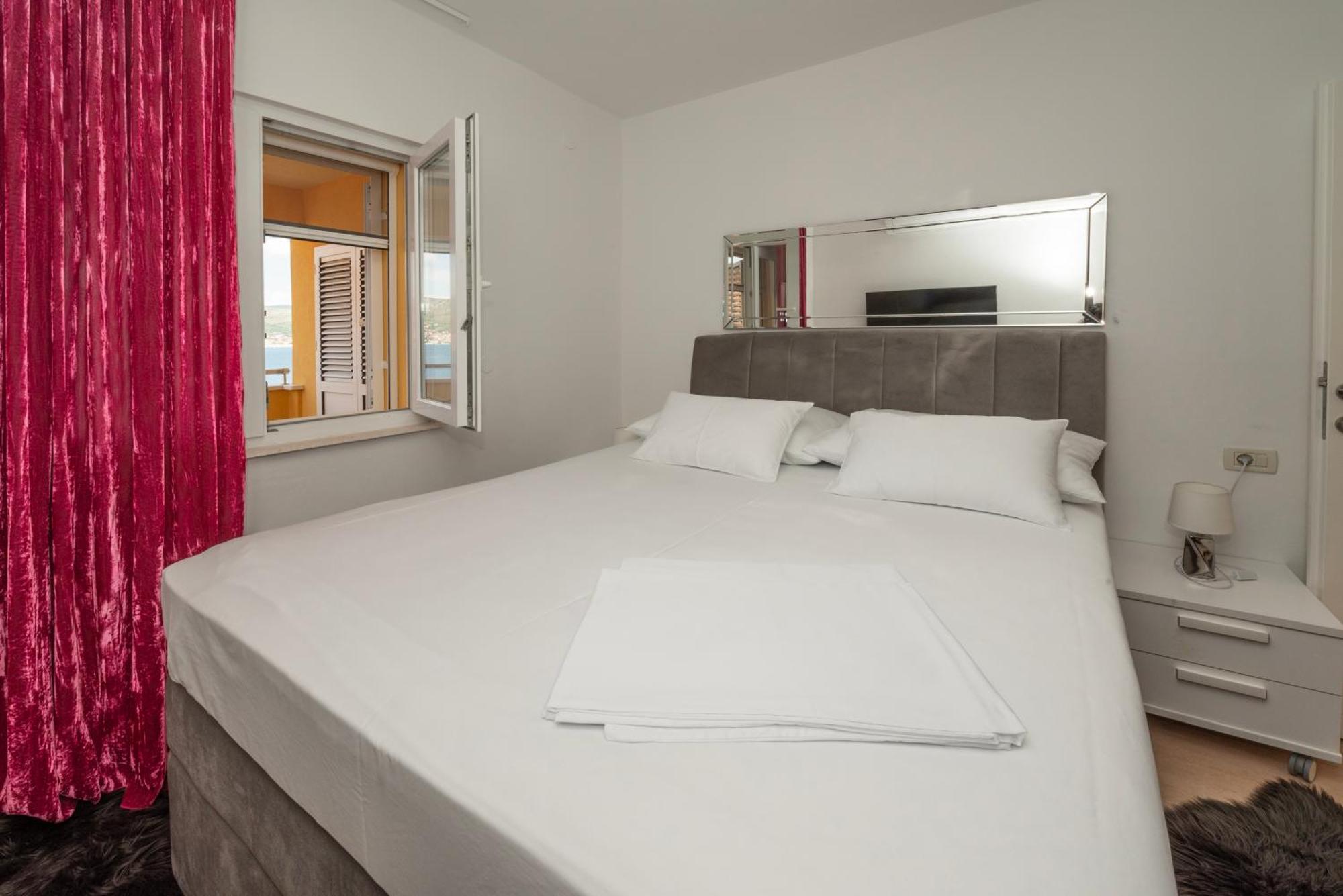 Lavanda Residence With Heated Pool Trogir Split
