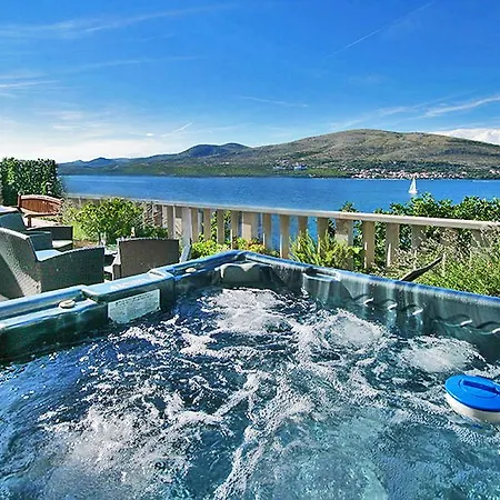 Lavanda Residence With Heated Pool Trogir Split Donji Okrug  Room photo