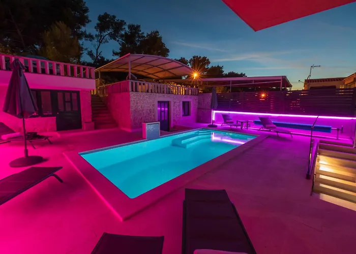 Lavanda Residence With Heated Pool Trogir Split